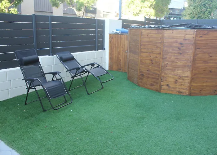 Townhouse With Pool Longer Than 10 Days Apartman *