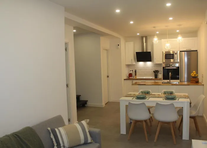 Townhouse With Pool Longer Than 10 Days Apartman *