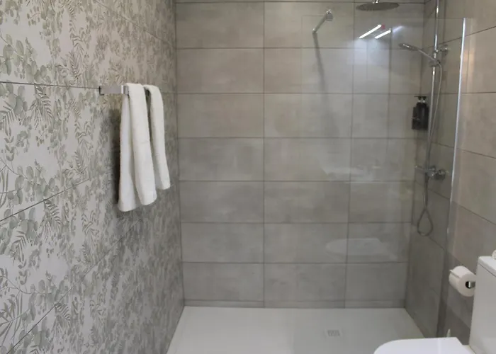 Townhouse With Pool Longer Than 10 Days